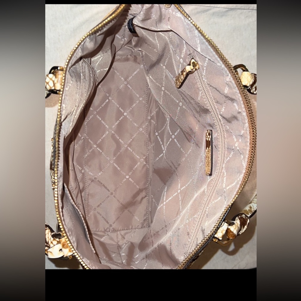 Beautiful Large Michael Kors Python Print Satchel… - image 7